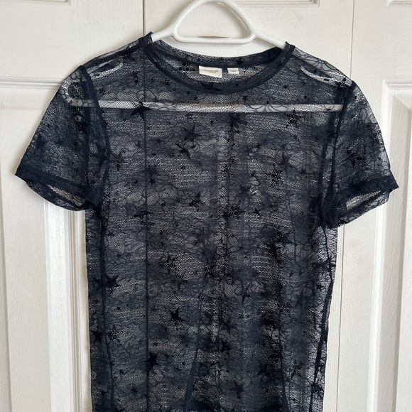 ❤️ 3/$15❤️ Stretch Lace crew neck - Picture 7 of 7